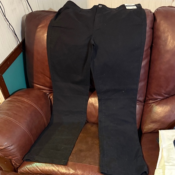 Aeropostale Pants - Aero Classic Black Pants 14 long